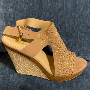 Size 10 Michael Kois Josephine Wedge - Tan